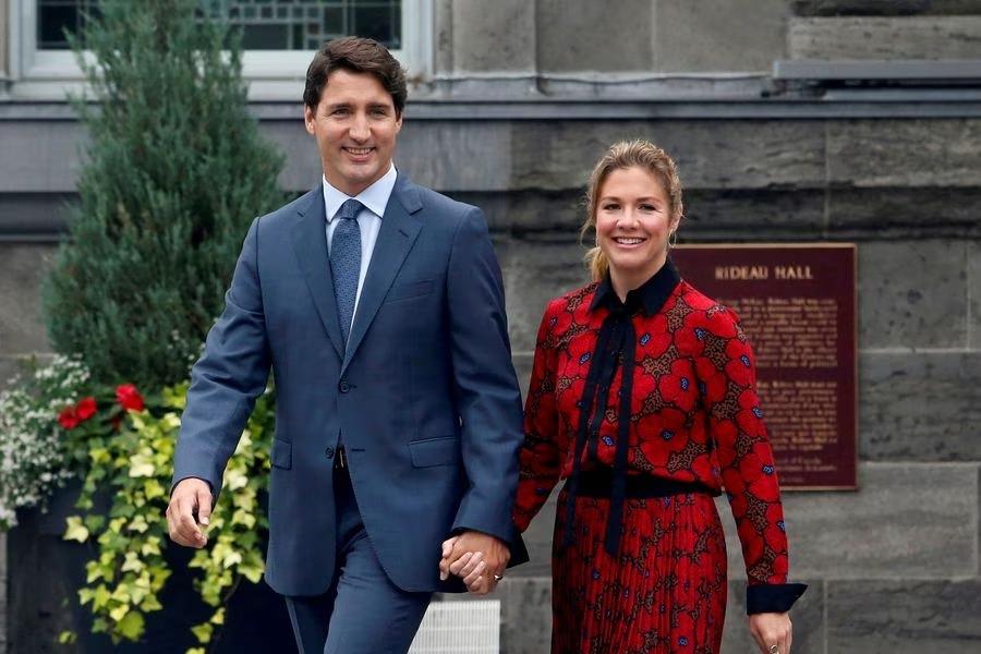 Primer ministro de canadá con su esposa