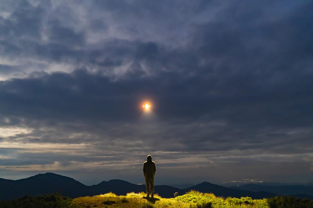 Ovni desde montaña